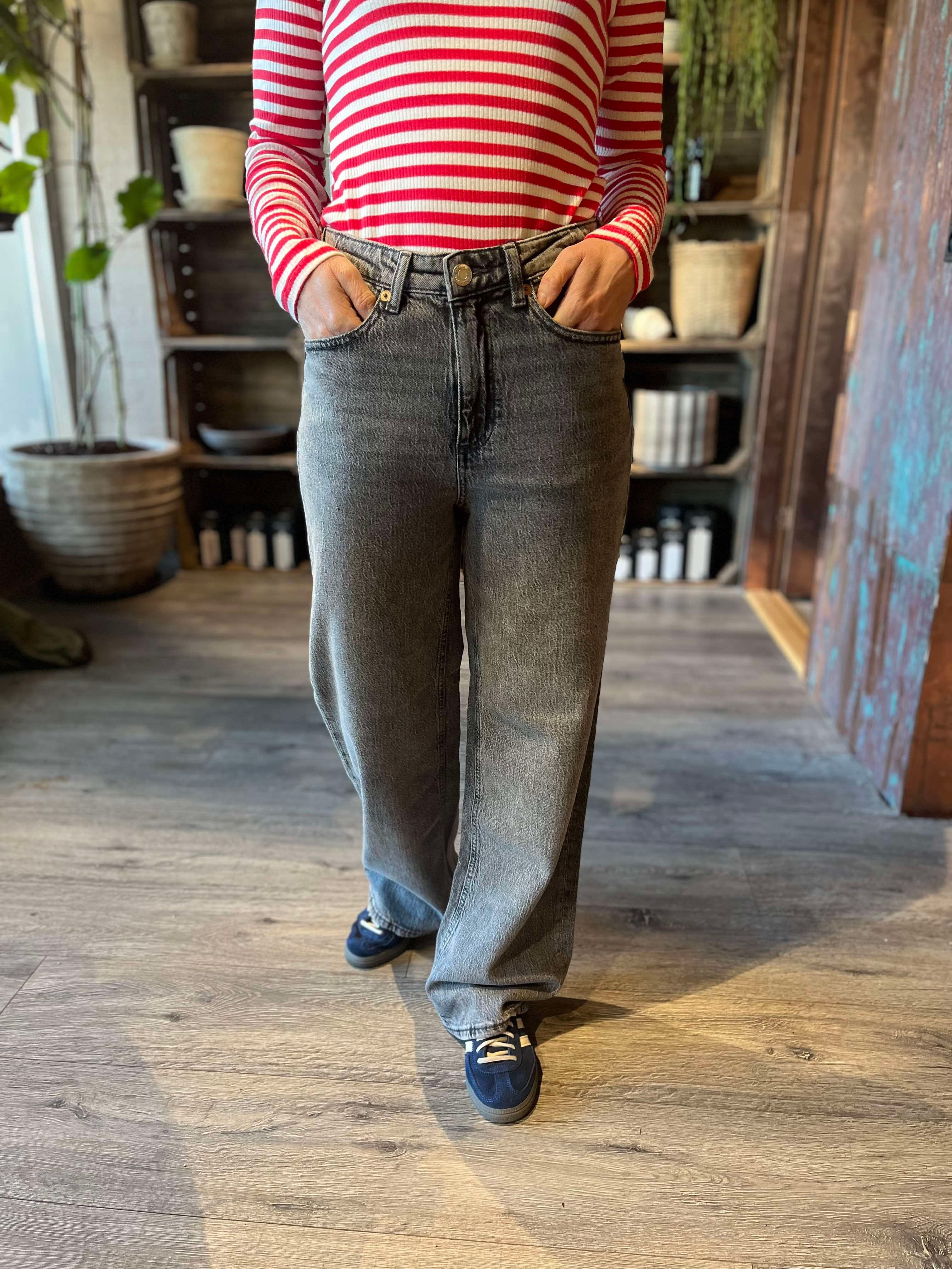 VMTESSA HR WIDE Jeans - Medium Grey Denim